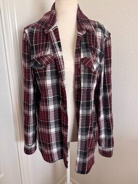 American Eagle Classic Fit Men's Flannel Button Down Shirt